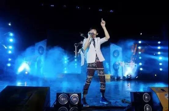 2019张韶涵侧田贺州群星演唱会