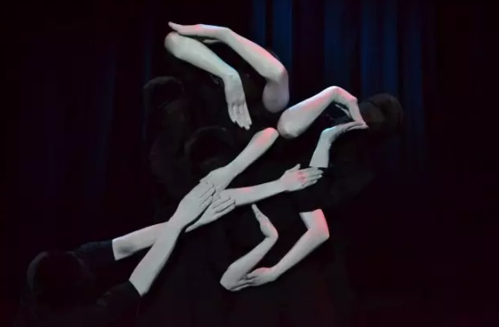 《魔法师的白手套》