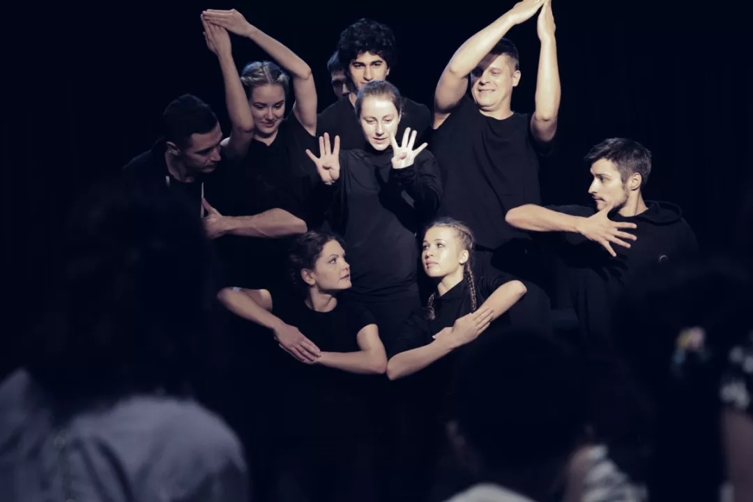 《魔法师的白手套》