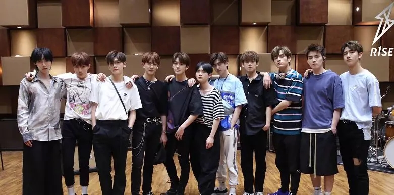 我们·破晓星辰——2021R1S告别限定演唱会-上海站