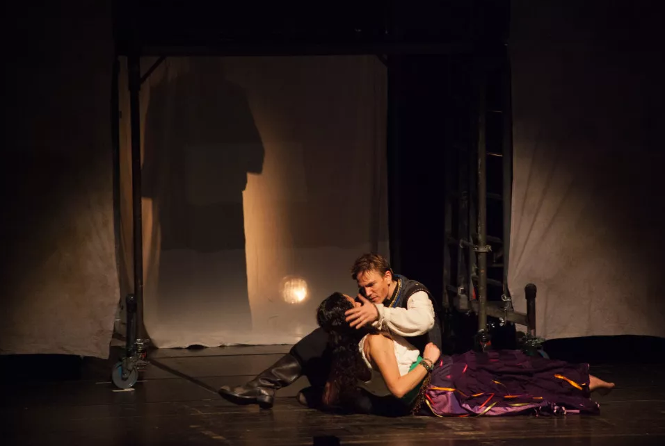 2019话剧《巴黎圣母院》广州站