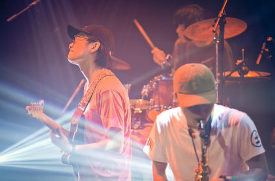 落日飞车成都演唱会