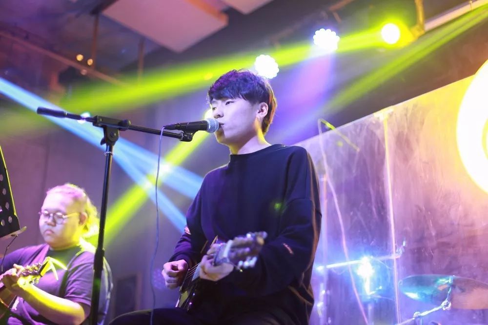 2019张韶涵隔壁老樊怀远群星演唱会