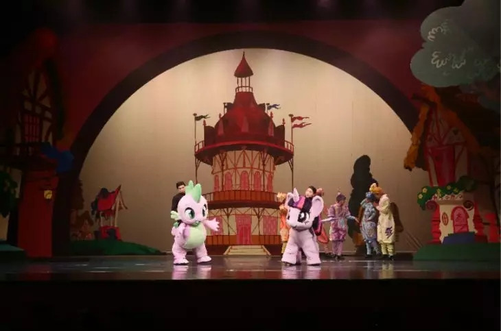 《友谊的皇冠》