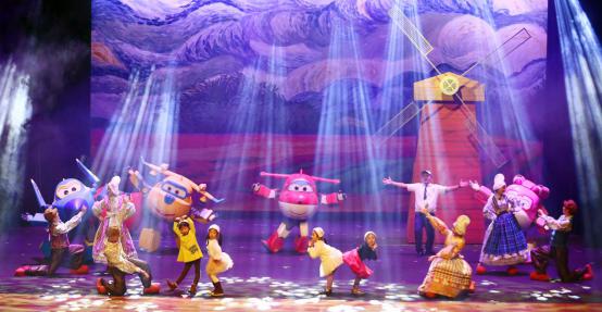 《超级飞侠3多多帮帮忙》