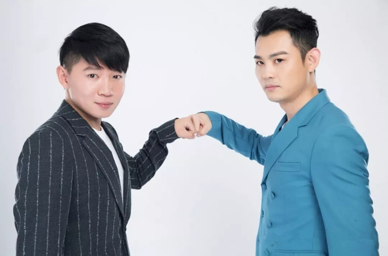 2022相声新势力·卢鑫玉浩“光彩照人”开箱大典-郑州站 2022相声新势力·卢鑫玉浩“光彩照人”开箱大典-郑州站