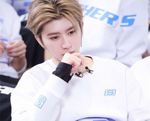 蔡徐坤深圳演唱会