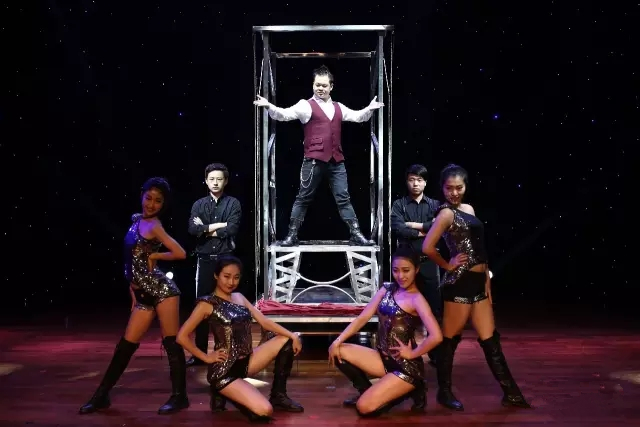 魔幻之夜《欧买嘎》