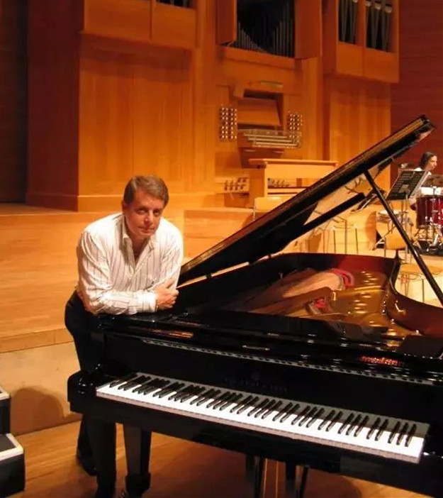 维也纳圆舞曲乐团音乐会