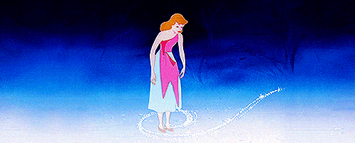 《灰姑娘与水晶鞋》