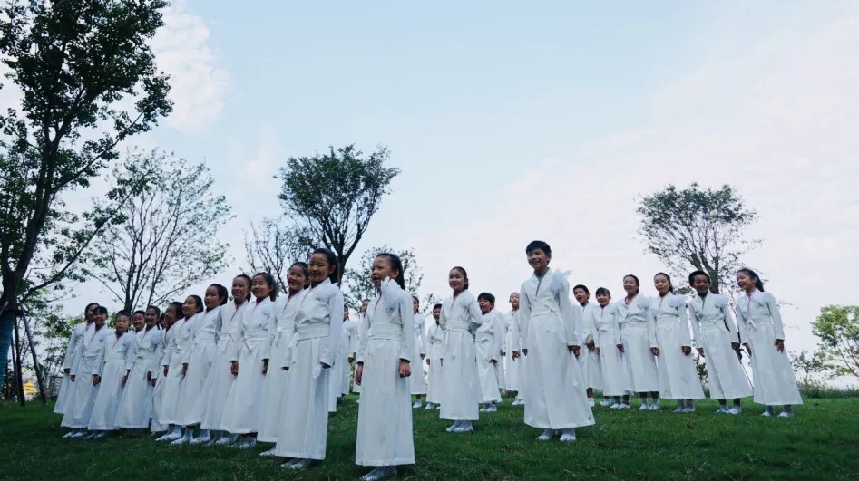 半度·元音古歌童声合唱团