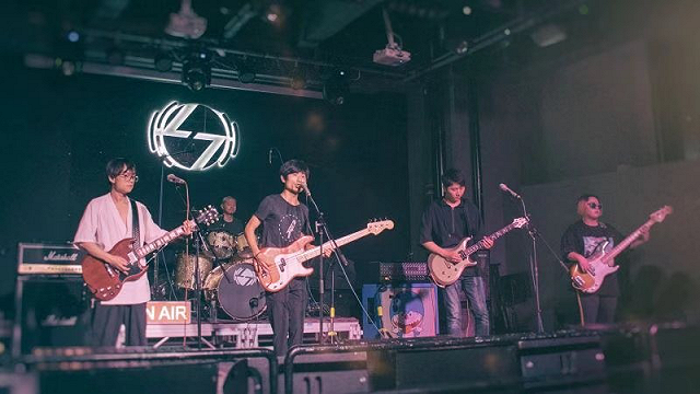 丢莱卡乐队演唱会