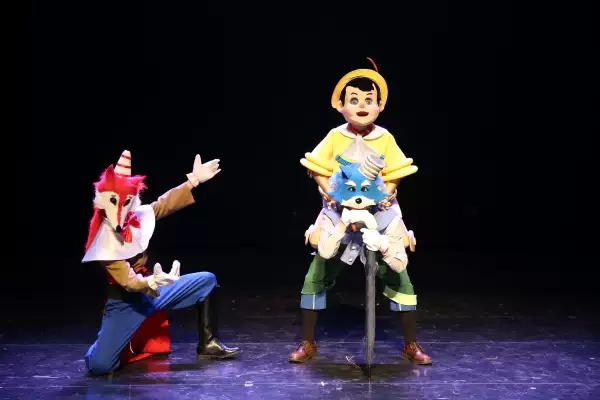 《木偶奇遇记》