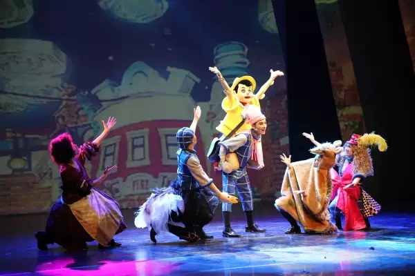 《木偶奇遇记》