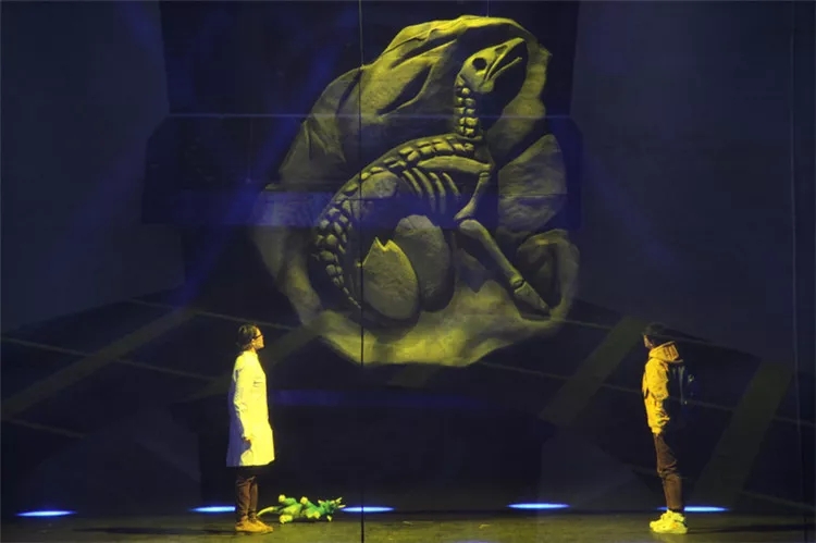 《重返侏罗纪》