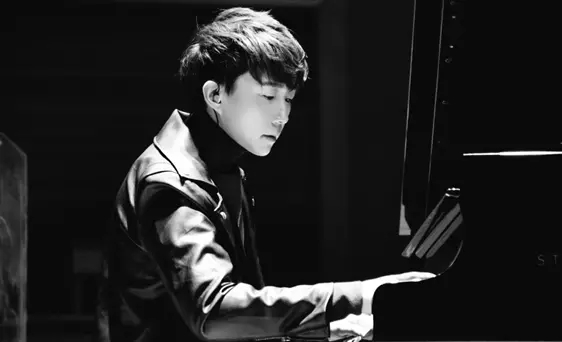 2021“钢琴诗人”Pianoboy高至豪·流行钢琴音乐会-绵阳站