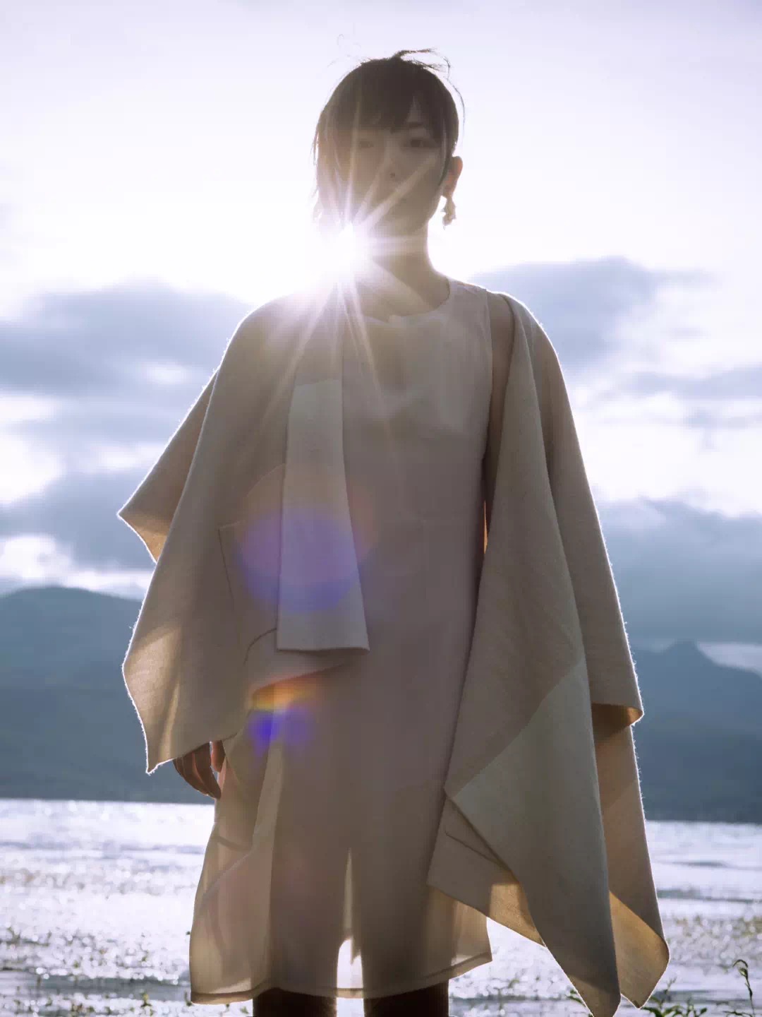 仙羽 “悬崖的花”