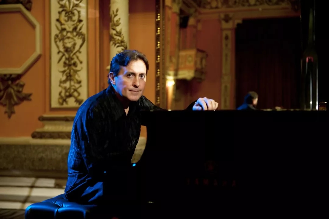 鲁德米尔·安格洛夫