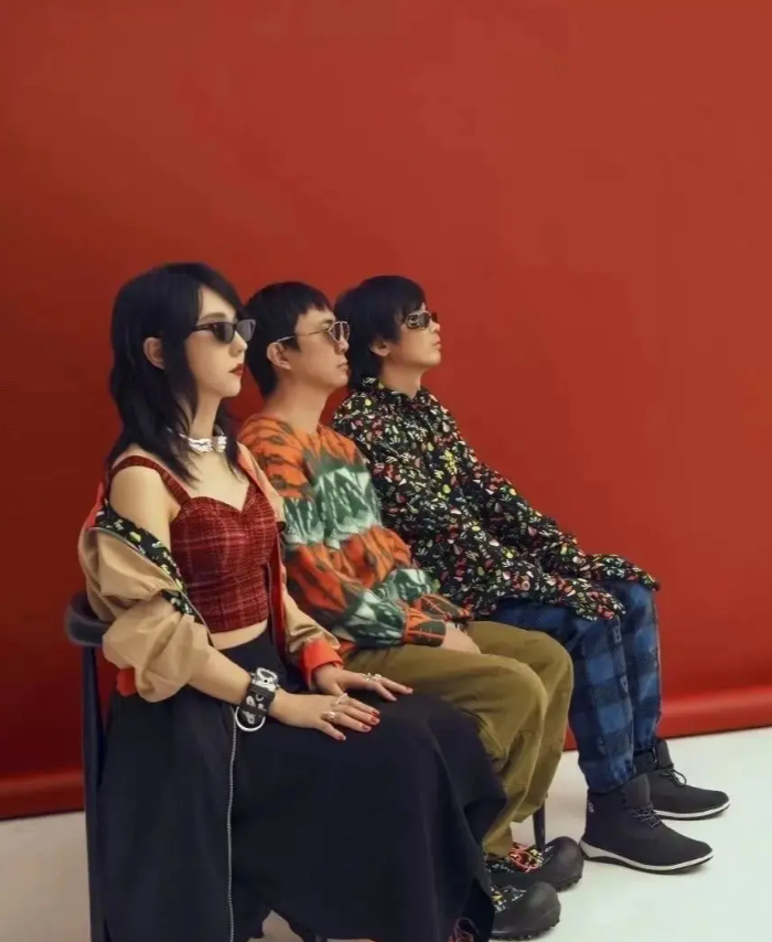 2026新裤子北海怪兽·浪潮来临的时候巡回演唱会 南京站 2026新裤子北海怪兽·浪潮来临的时候巡回演唱会 南京站