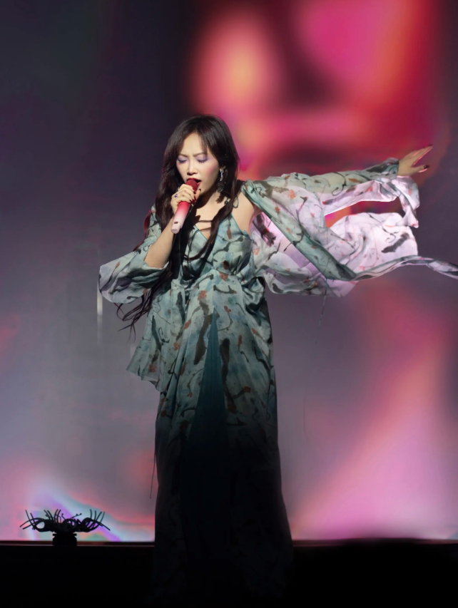 2026陈婧霏《红霞影剧院》巡回演唱会-南京站