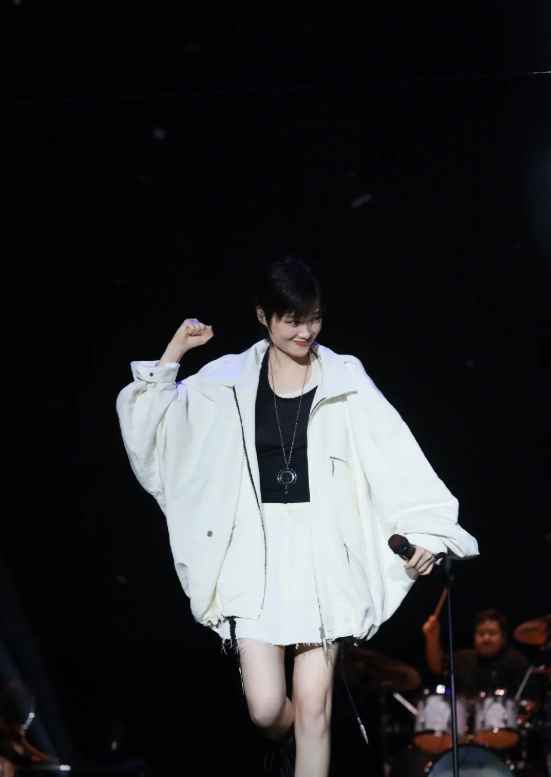 2026李宇春皇后与梦想巡回演唱会-郑州站