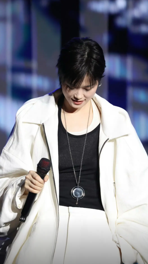 2026李宇春皇后与梦想巡回演唱会-郑州站