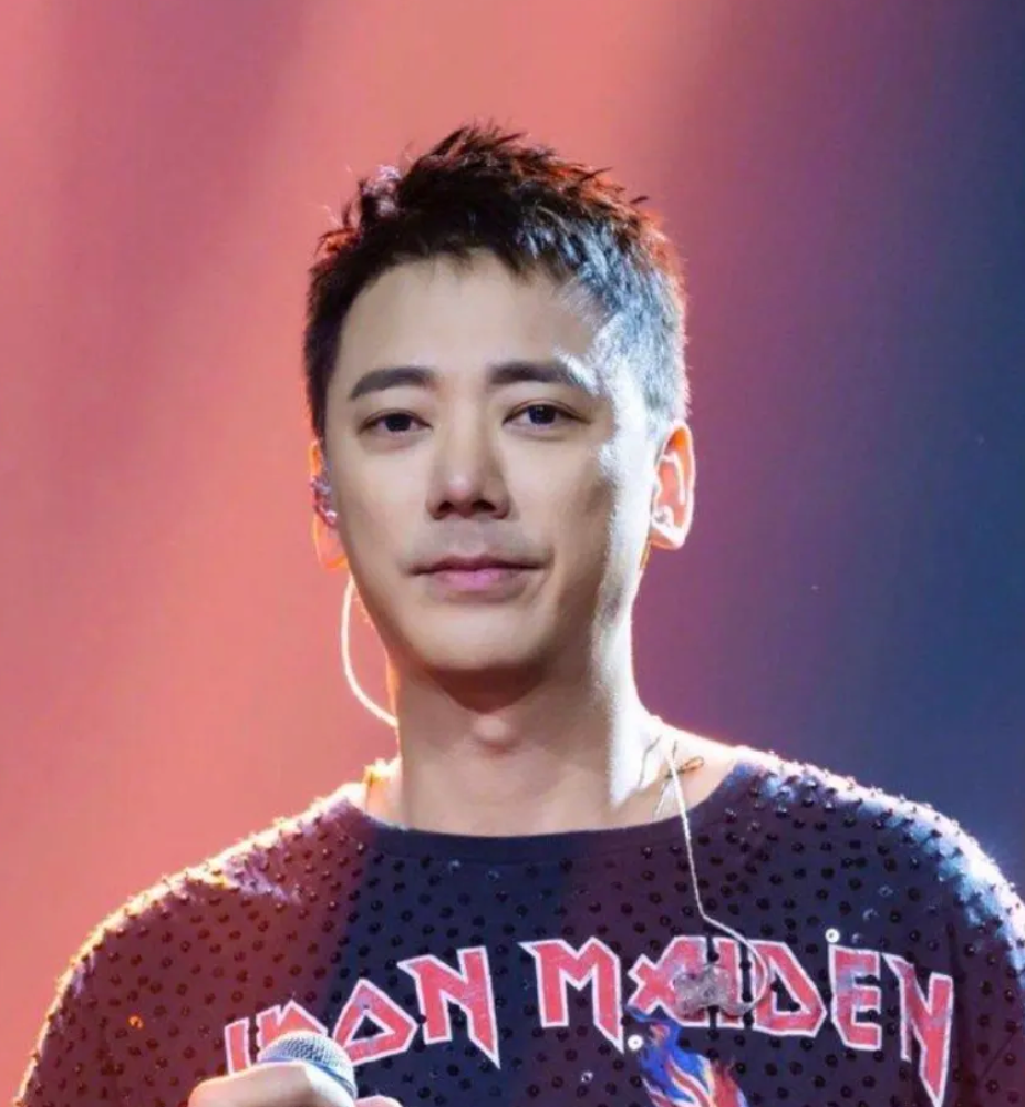 2026苏见信「尽兴而活」巡回演唱会-佛山站 2026苏见信「尽兴而活」巡回演唱会-佛山站