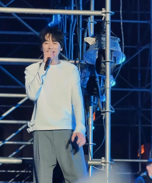 2026苏见信武汉演唱会门票价格+时间地点+全攻略 2026苏见信武汉演唱会门票价格+时间地点+全攻略