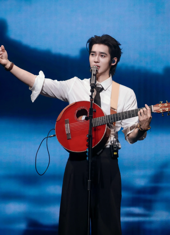 2026于适YOSH「适诗」巡回演唱会-成都站 2026于适YOSH「适诗」巡回演唱会-成都站