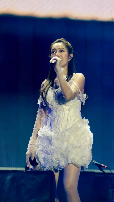 2026徐怀钰无锡演唱会门票价格+时间地点+全攻略