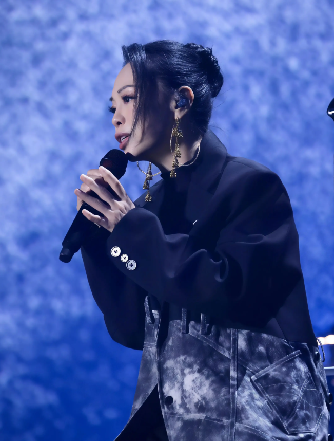 2026小霞「我和我们的故事」音乐会·南京专场 2026小霞「我和我们的故事」音乐会·南京专场