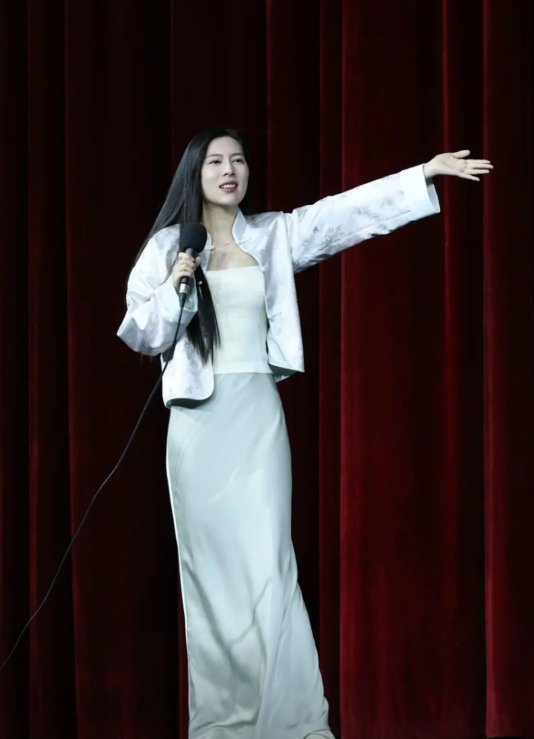 2026唐香玉《糖》成都单口喜剧专场（周日）门票价格+时间地点+全攻略