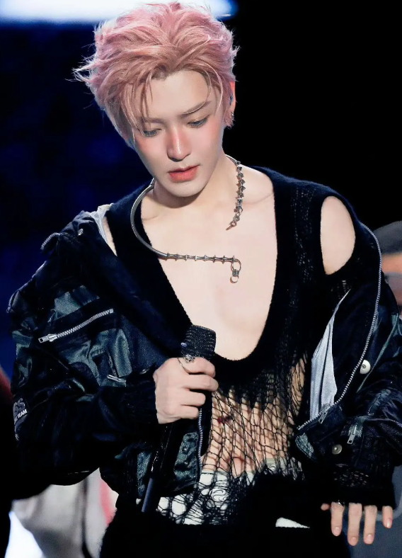 2026侯明昊《属于我们的…》巡回演唱会-南京站 2026侯明昊《属于我们的…》巡回演唱会-南京站