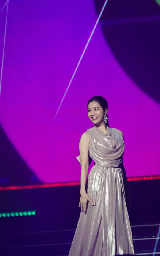 2026徐怀钰光致蜕变Light It Up 巡回演唱会—深圳站