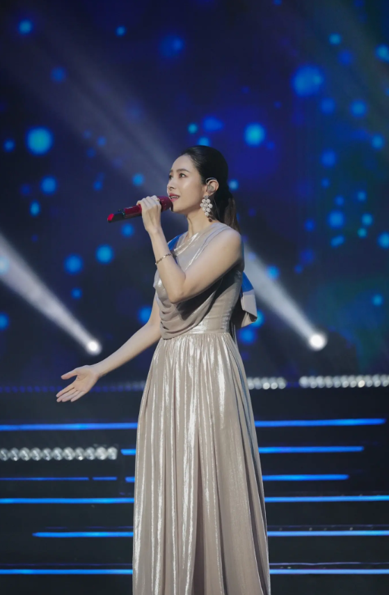 2026徐怀钰光致蜕变Light It Up 巡回演唱会—深圳站