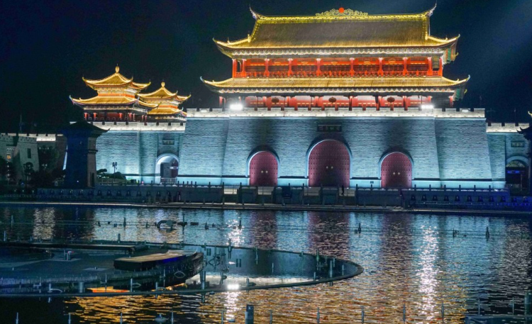福州闽越水镇节庆广场