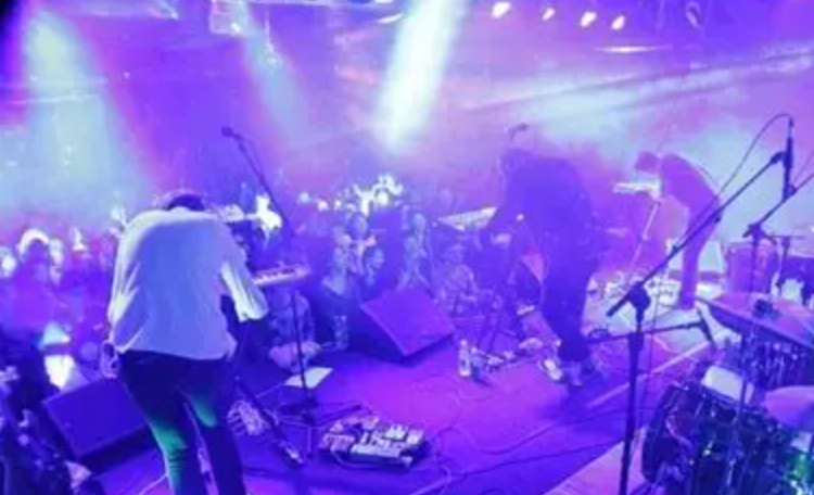 南方车站Livehouse(西坝不夜城店)