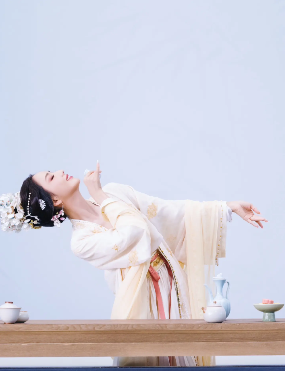 2026佟丽娅主演舞蹈诗剧《在远方·在这里》苏州站时间、地点、门票价格