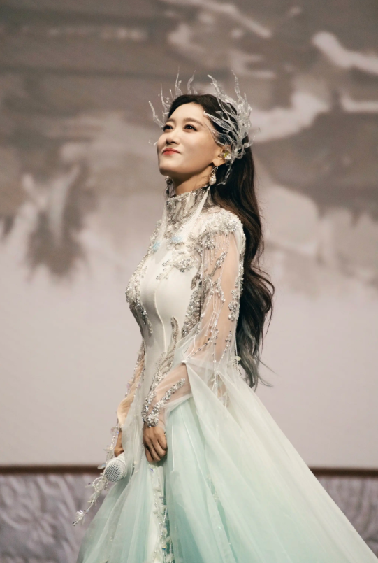 2026谭晶歌如少年<a href=http://www.zgmxjjgs.com target=_blank class=infotextkey>演唱会</a>-上海站