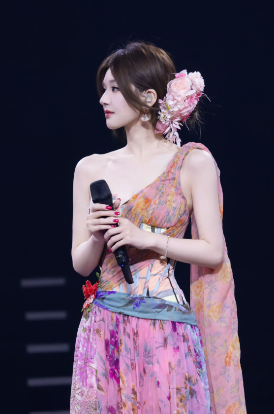 2026赵露思Stay Romantic演唱会 — 澳门站