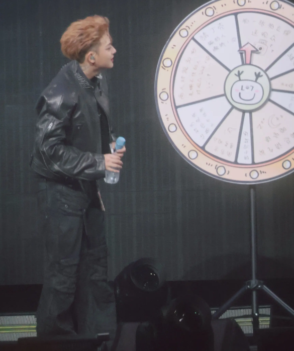 2026黄子韬杭州演唱会行程安排公布（附：时间+地点+票价）