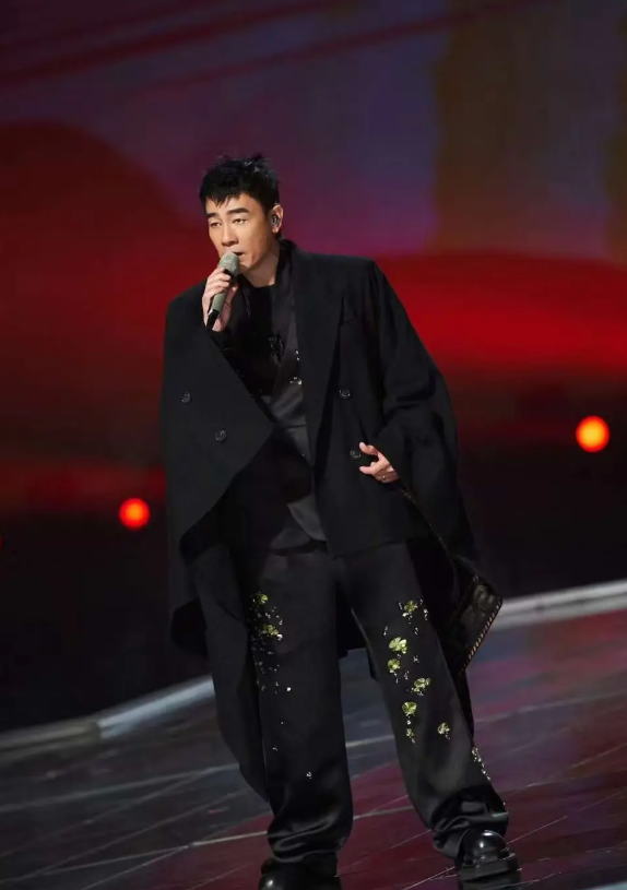 2026 陈小春 BIGMAN人一個 巡回演唱会 - 青岛站 2026 陈小春 BIGMAN人一個 巡回演唱会 - 青岛站