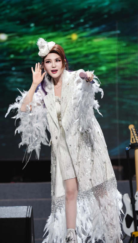 2026乌兰图雅“花开四季”演唱会吉林站