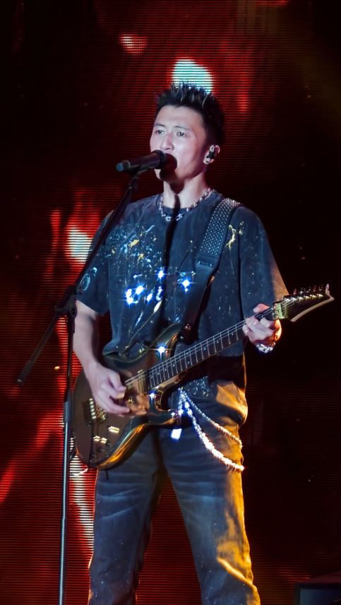 2026谢霆锋长沙演唱会行程安排（时间+地点+票价）